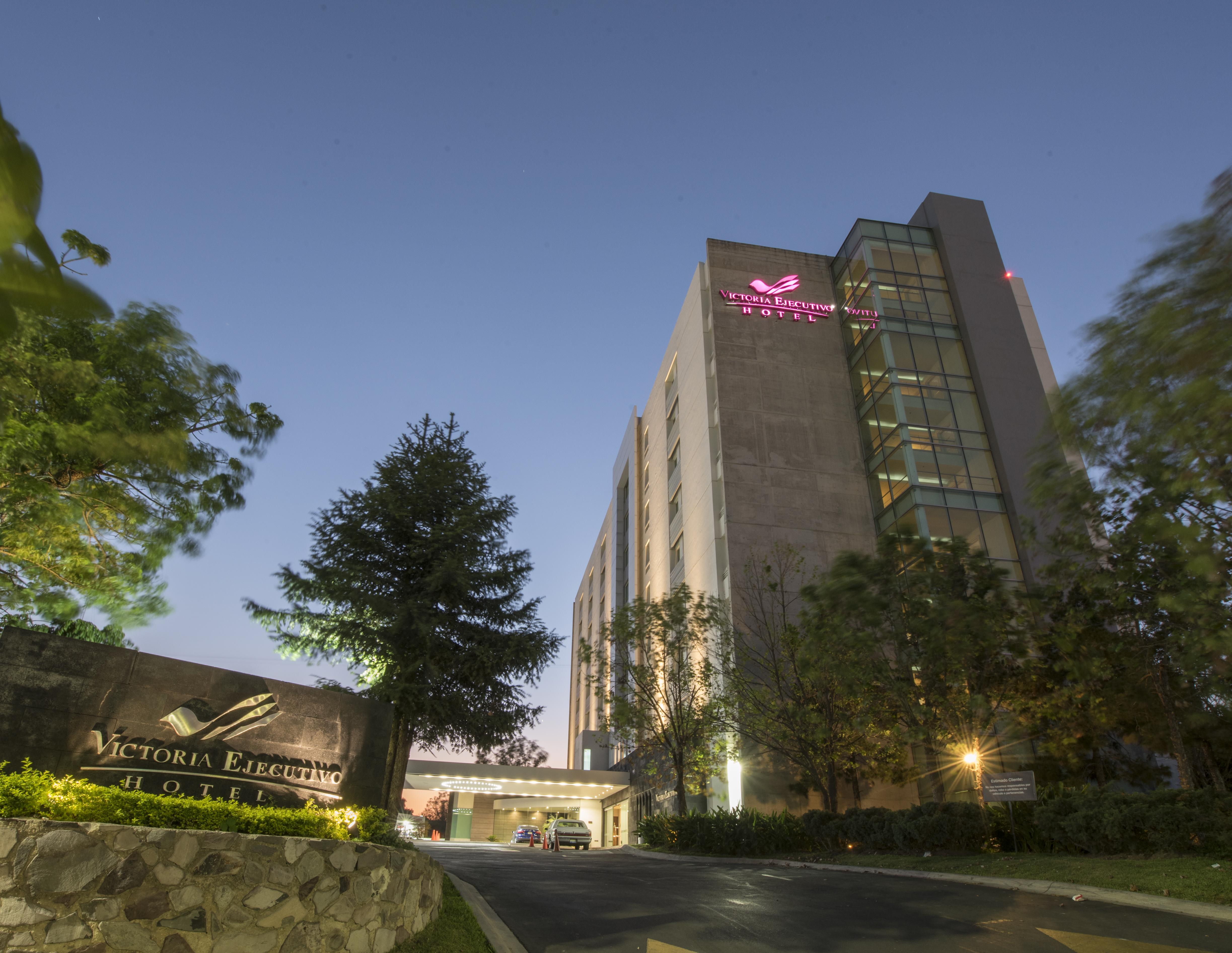 Victoria Ejecutivo Hotel กัวดาลาฮารา ภายนอก รูปภาพ