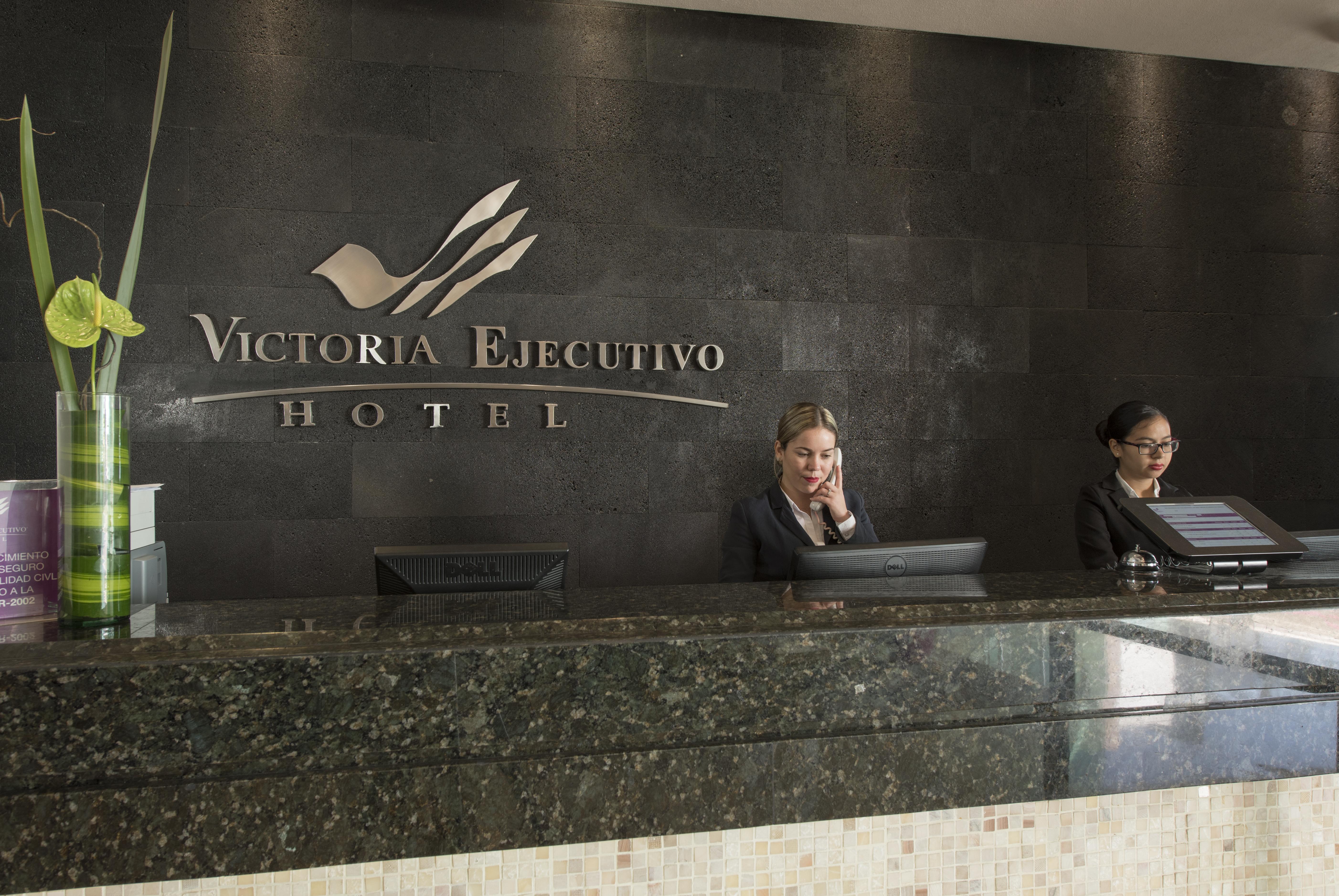 Victoria Ejecutivo Hotel กัวดาลาฮารา ภายนอก รูปภาพ