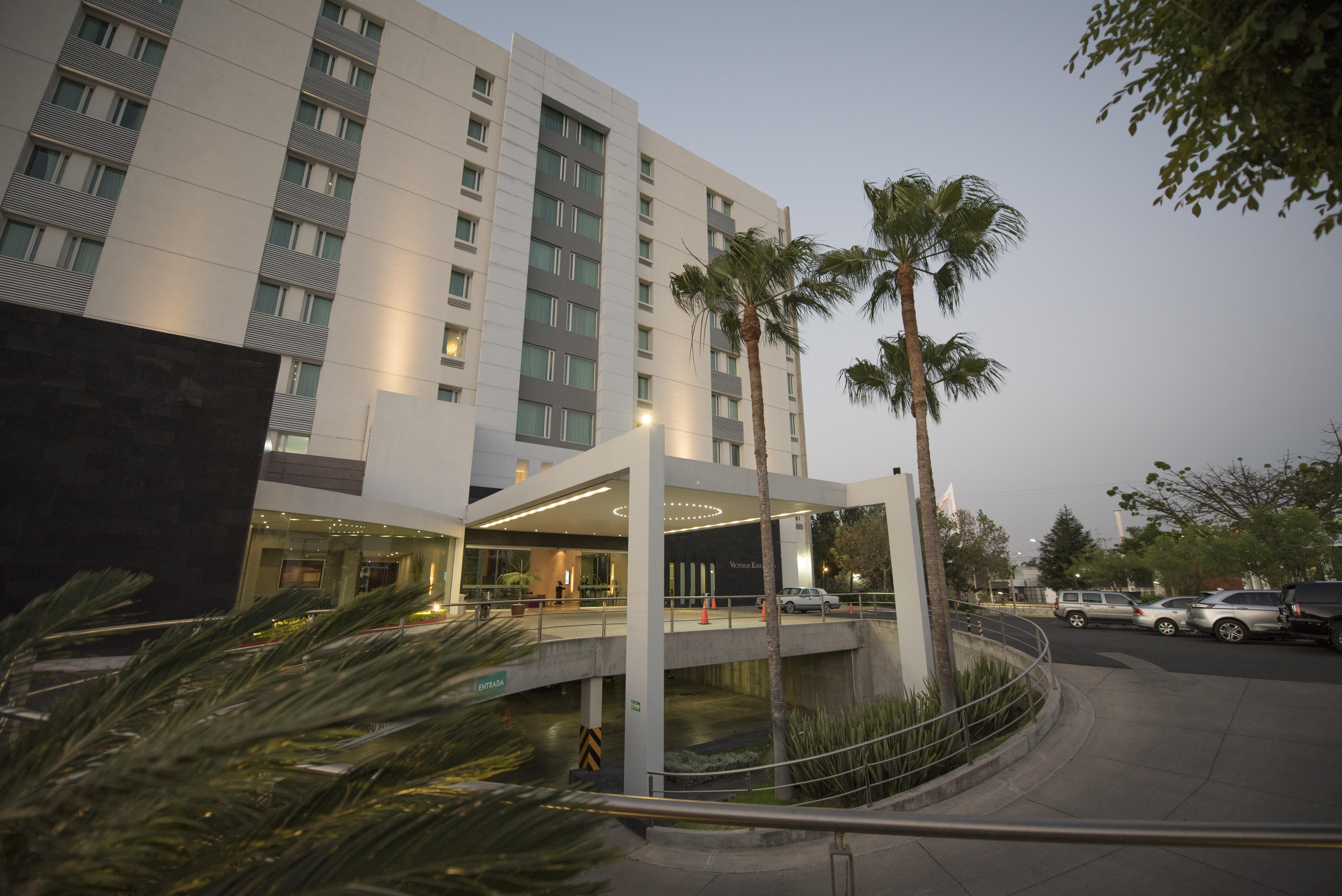 Victoria Ejecutivo Hotel กัวดาลาฮารา ภายนอก รูปภาพ