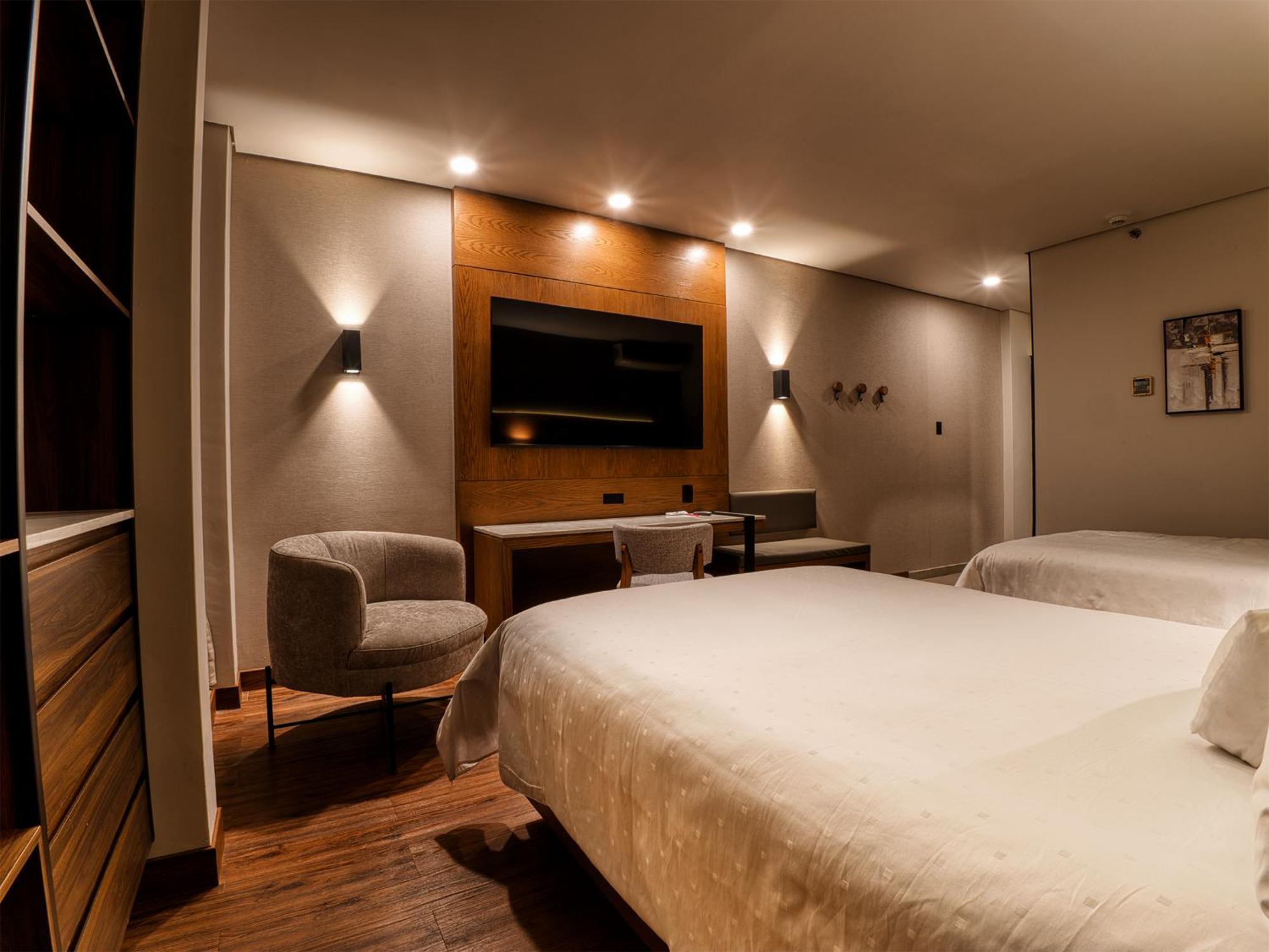 Victoria Ejecutivo Hotel กัวดาลาฮารา ภายนอก รูปภาพ
